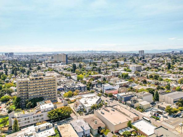 57 Entrada Ave, Oakland CA 94611