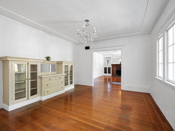57 Entrada Ave, Oakland CA 94611