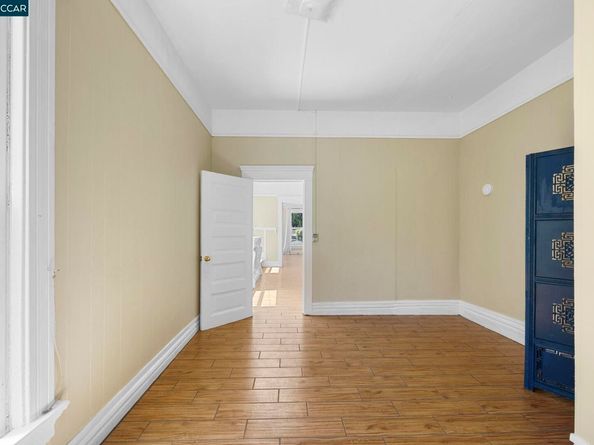 1220 Chestnut St, Alameda CA 94501
