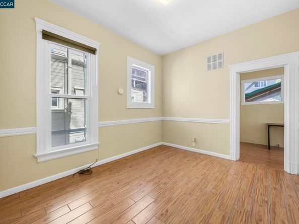 1220 Chestnut St, Alameda CA 94501