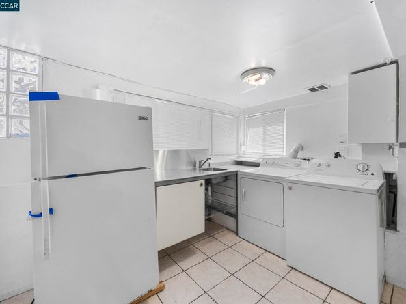 1220 Chestnut St, Alameda CA 94501