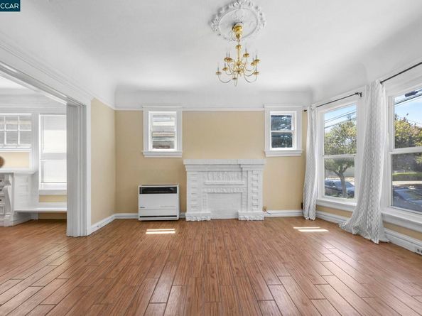 1220 Chestnut St, Alameda CA 94501