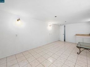 1220 Chestnut St, Alameda CA 94501