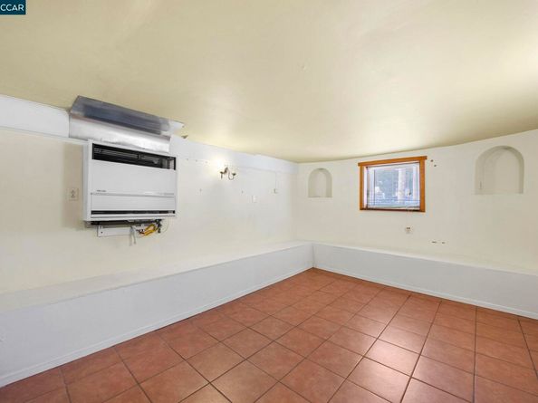 1220 Chestnut St, Alameda CA 94501