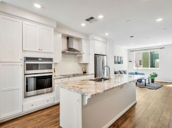 571 Apricot Way