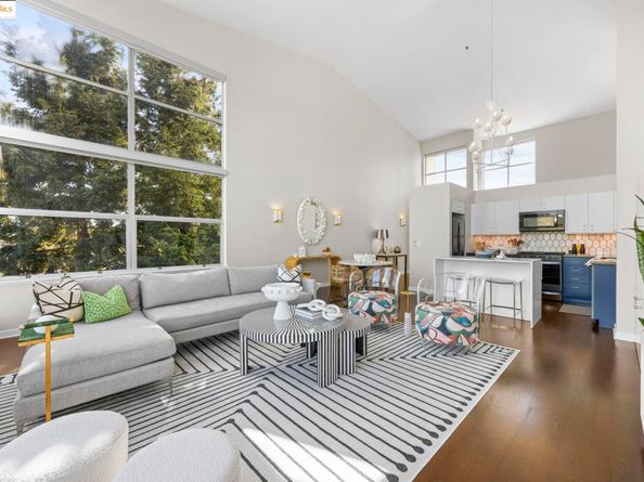 1007 41st St 334, Oakland CA 94608