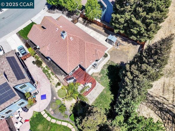 7016 Molluk Way, Clayton CA 94517