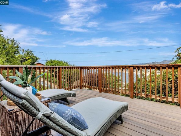 290 Olympian Way, Pacifica CA 94044