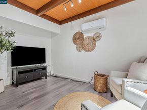 290 Olympian Way, Pacifica CA 94044