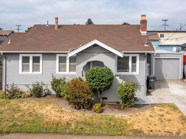 10109 Plymouth St, Oakland CA 94603