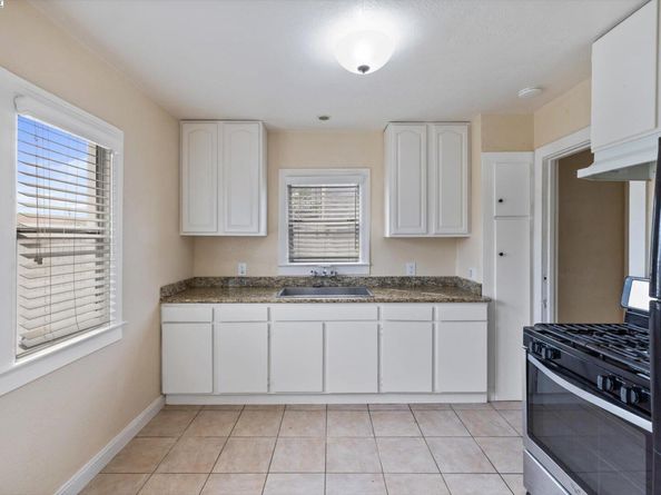 10109 Plymouth St, Oakland CA 94603