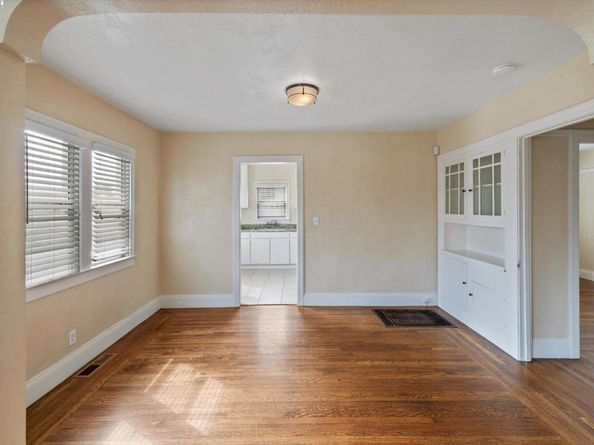 10109 Plymouth St, Oakland CA 94603