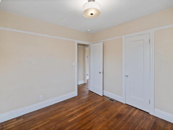 10109 Plymouth St, Oakland CA 94603