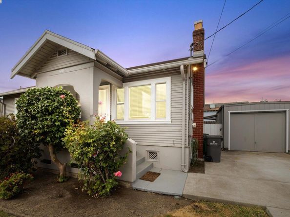 10109 Plymouth St, Oakland CA 94603