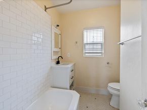 10109 Plymouth St, Oakland CA 94603