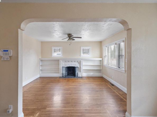 10109 Plymouth St, Oakland CA 94603