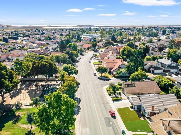 32945 Regents Blvd, Union City CA 94587