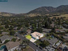 30 Mt. McKinley Ct., Clayton CA 94517