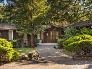 200 Lark Ln