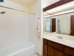 200 Lark Ln, Alamo CA 94507