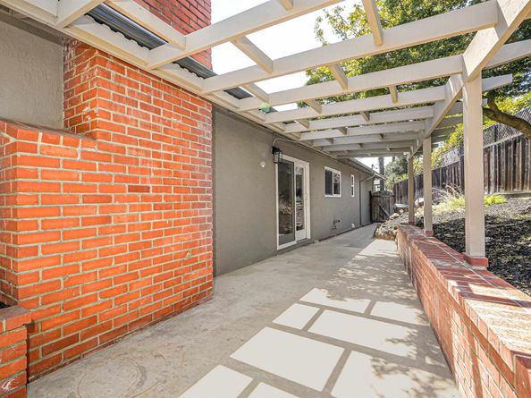 5320 Nash Way, Castro Valley CA 94546