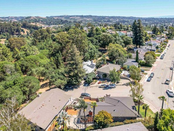 5320 Nash Way, Castro Valley CA 94546