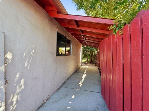 1052 Rincon Ave, Livermore CA 94551
