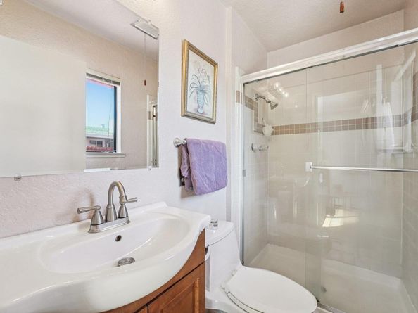 1052 Rincon Ave, Livermore CA 94551