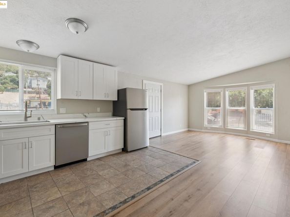 2455 89Th Ave, Oakland CA 94605