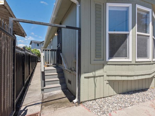2455 89Th Ave, Oakland CA 94605