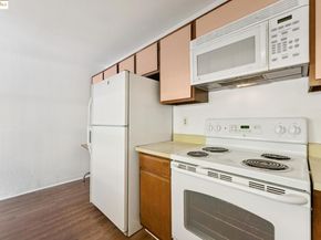 325 Vernon St 105, Oakland CA 94610