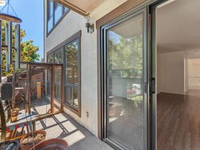 325 Vernon St 105, Oakland CA 94610