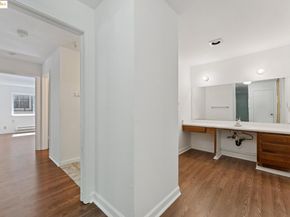 325 Vernon St 105, Oakland CA 94610