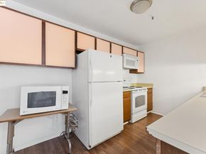 325 Vernon St 105, Oakland CA 94610