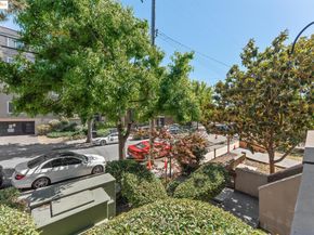 325 Vernon St 105, Oakland CA 94610