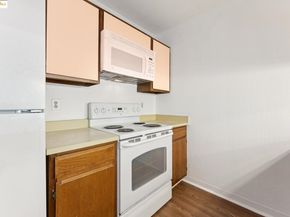 325 Vernon St 105, Oakland CA 94610