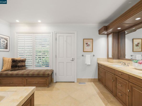 738 Mandarin Ln, Walnut Creek CA 94598