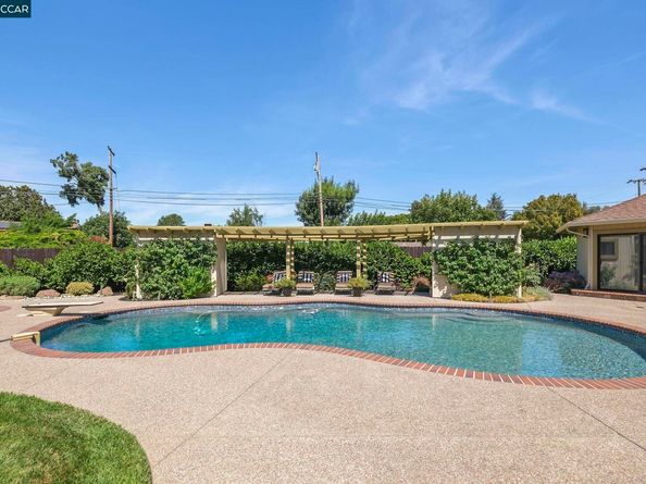 738 Mandarin Ln, Walnut Creek CA 94598