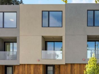 4033 Park Blvd.