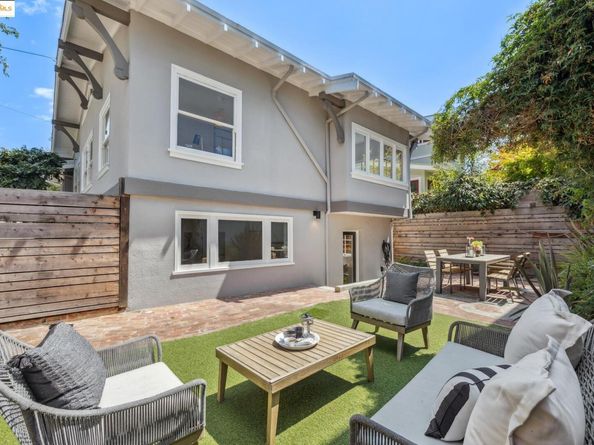 2848 Russell St, Berkeley CA 94705