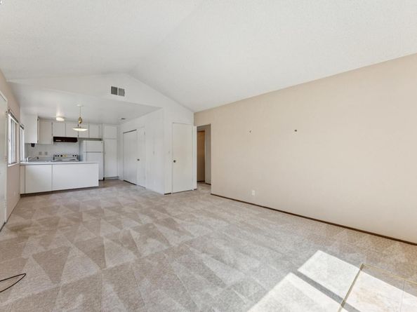 27439 Ponderosa Ct, Hayward CA 94545