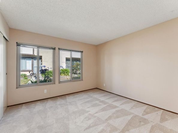 27439 Ponderosa Ct, Hayward CA 94545