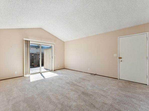 27439 Ponderosa Ct, Hayward CA 94545