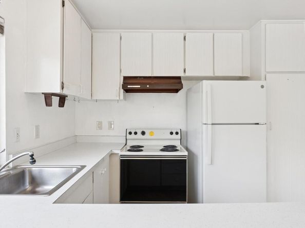 27439 Ponderosa Ct, Hayward CA 94545