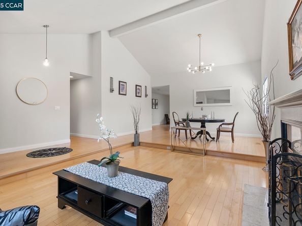 265 Woodbridge Cir, San Mateo CA 94403