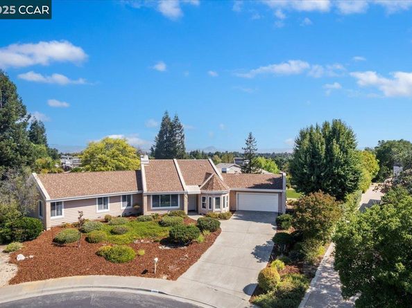 2323 Grosvenor Heights Ct, Livermore CA 94550