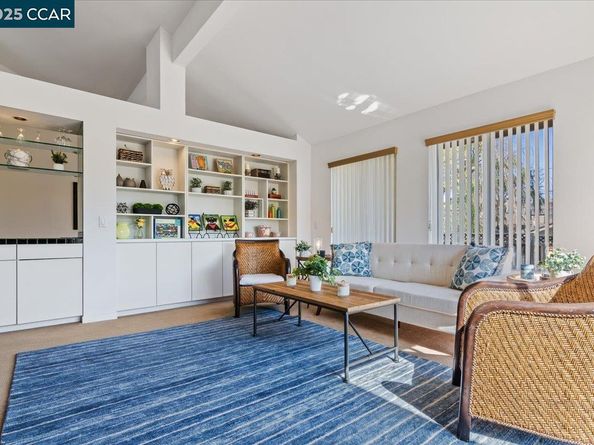 2323 Grosvenor Heights Ct, Livermore CA 94550