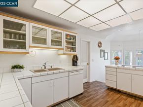 2323 Grosvenor Heights Ct, Livermore CA 94550