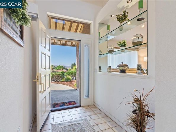 2323 Grosvenor Heights Ct, Livermore CA 94550