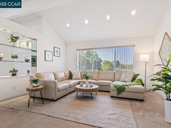 2323 Grosvenor Heights Ct, Livermore CA 94550